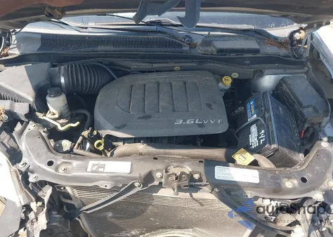 2013 Dodge Grand Caravan Sxt z USA, uszkodzony, nr VIN 2C4RDGCG0DR655932